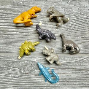 Kinder Jurassic World Mini Dinosaurs with Skeletons Stegosaurus TRex Triceratops